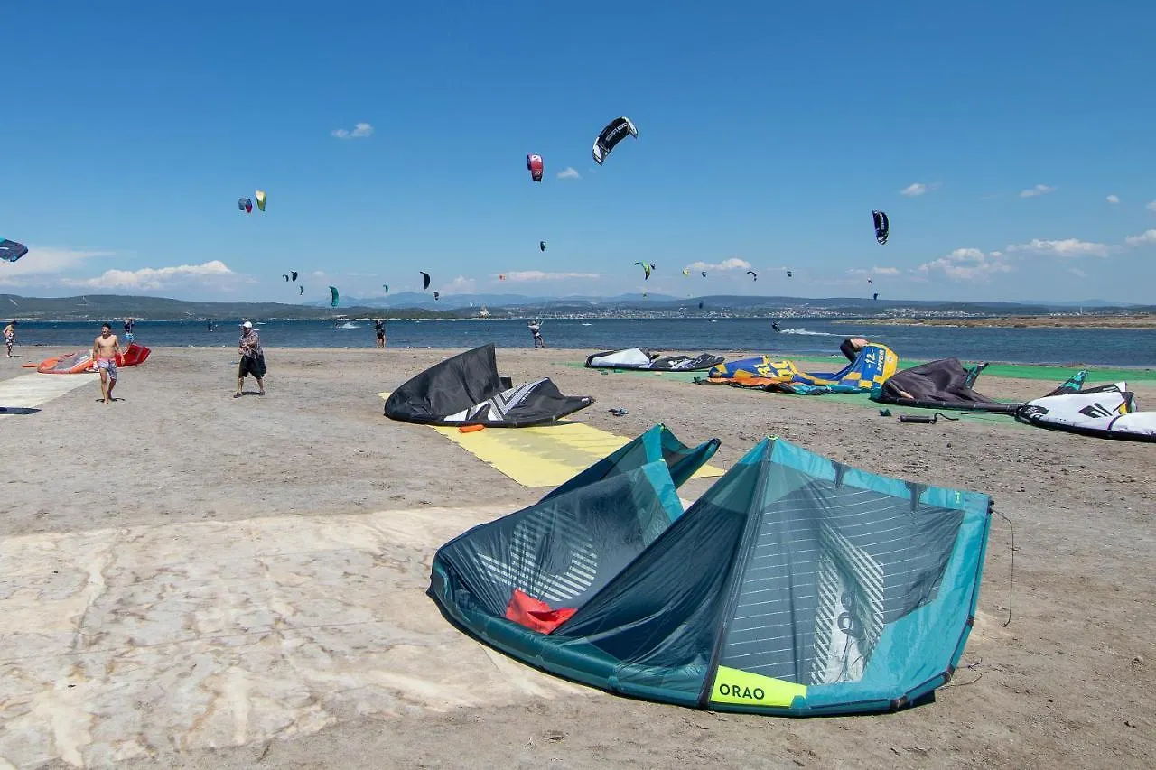 Urla Surf House Otel 0*,