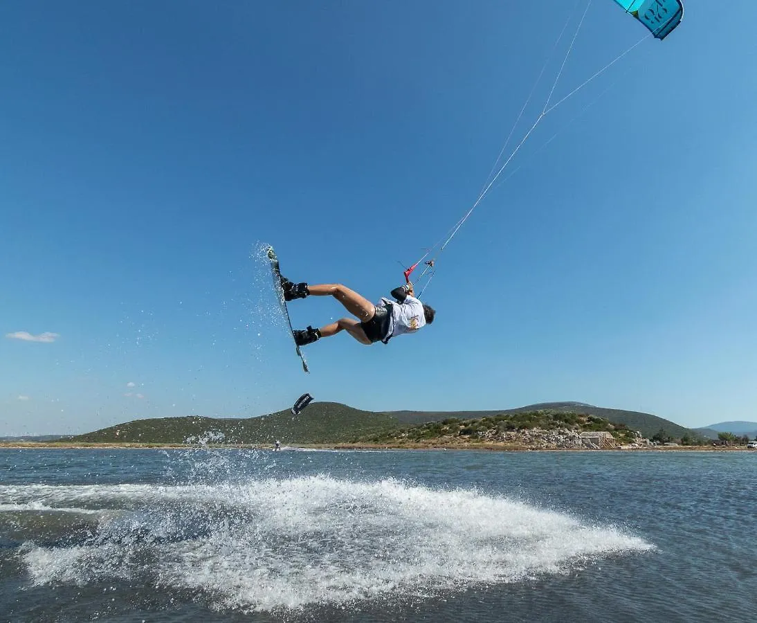 Urla Surf House Hotel